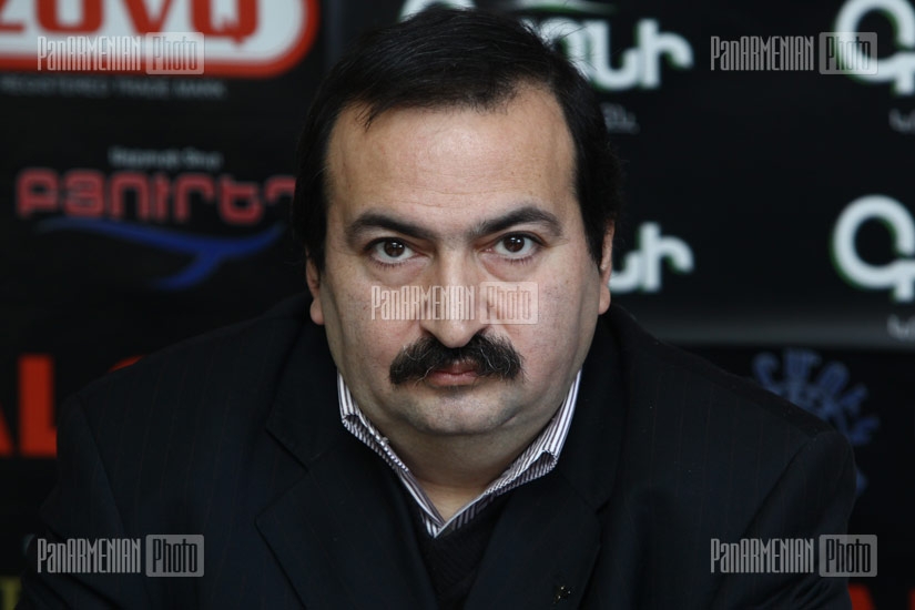 Press conference of poet Razmik Davoyan and deputy director of Literature Institute Vardan Devrikyan