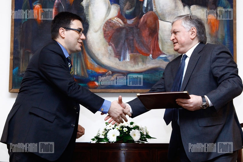 Министр иностранных дел Армении Эдвард Налбандян принял главу делегации ЕС в Армении Траяна Христеа
