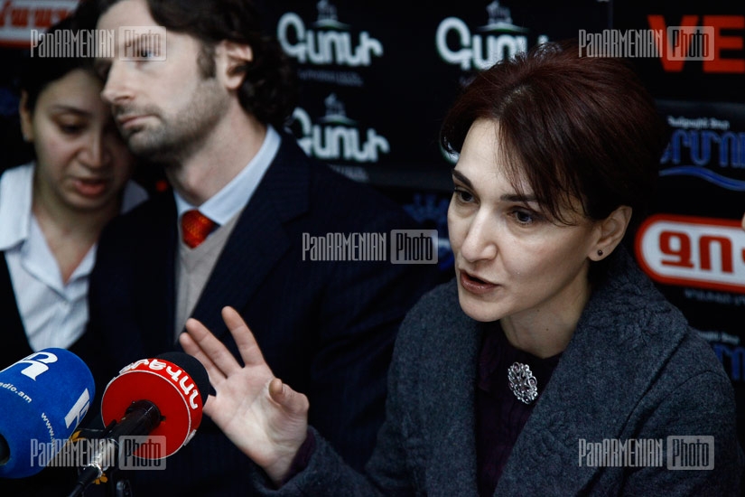 Армянский центр свободы информации представил результаты анализа 2011 года