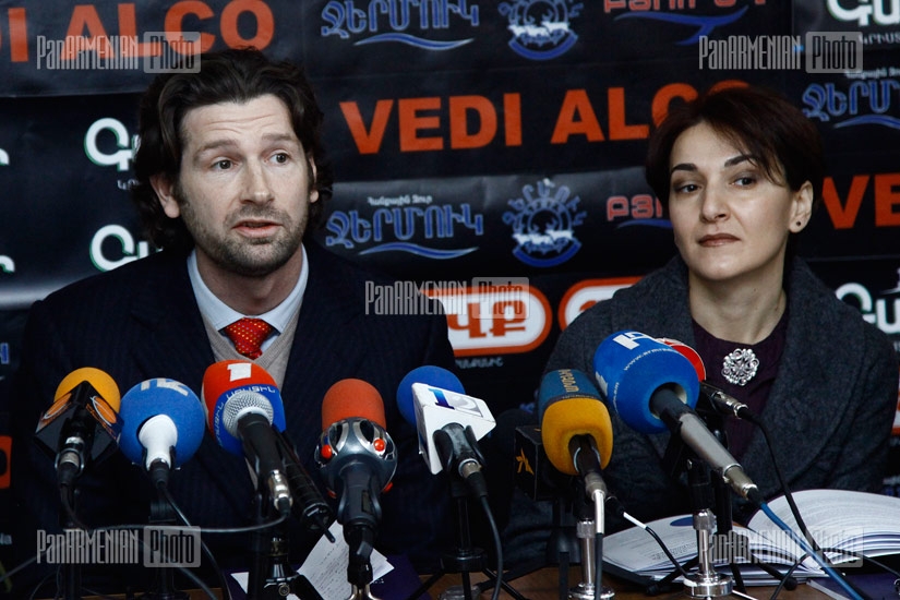 Armenian Freedom of Information Center presents its analyses of year 2011