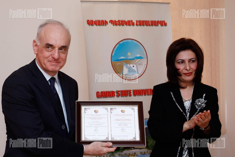Компания Orange Armenia  предоставила стипендию лучшим студентам Гаварского госуниверситета