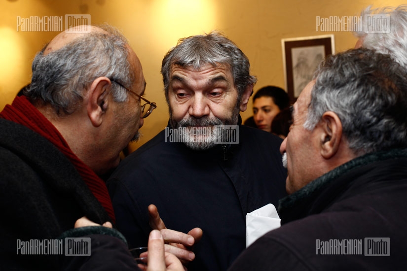 Ցմահ դատապարտյալ Մհեր Ենոքյանի «Ես զրուցում եմ Քեզ հետ,ՄԱՐԴ» գրքի շնորհանդեսը