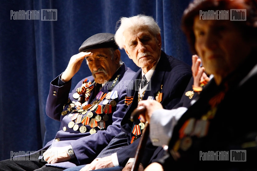 В Ереване состоялась церемония награждения ветеранов, принимавших участие в обороне Москвы