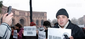 Экологическая акция протеста перед зданием правительством Армении