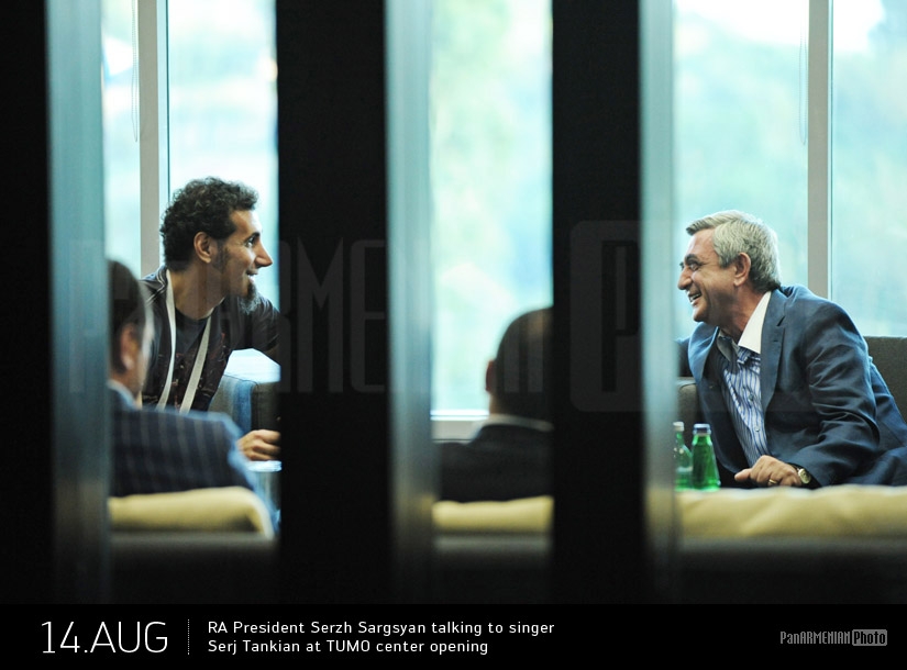 RA President Serzh Sargsyan talking to singer Serj Tankian at TUMO center opening