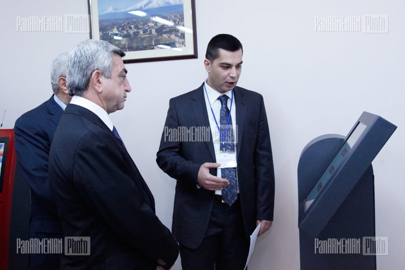 RA President Serzh Sargsyan visits real estate cadastre office of Komitas
