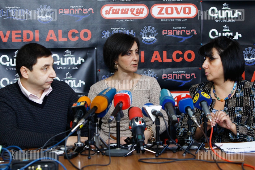 Пресс-конференция председателя Армянской ассоциации отелей Акопа Акопяна и главы туроператоров Армении Марине Кпрян