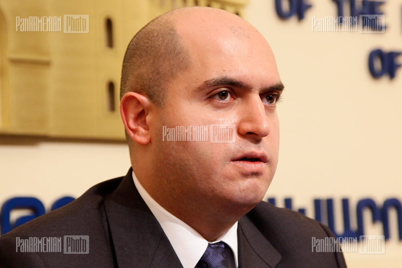 Пресс-конференция министра образования и науки Армении Армена Ашотяна