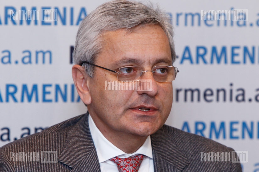 Press conference of IFC representative Arman Barkhudaryan and chairman of ACBA Credit-Agricole Bank Stepan Gishyan 