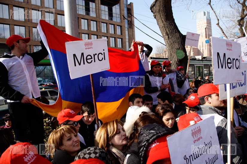 Armenian youth organizations gather in front of Embassy of France in Armenia to express their gratitude to French Senate for passing the bill criminalizing the Armenian Genocide
