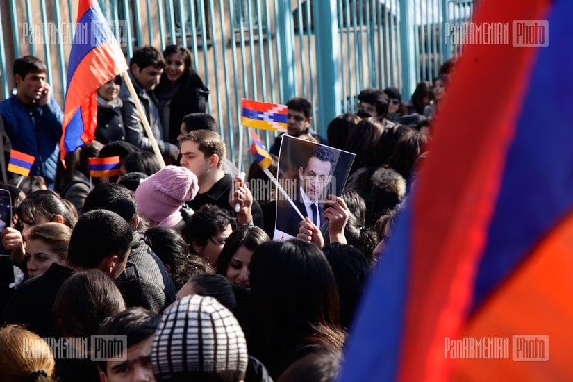 Armenian youth organizations gather in front of Embassy of France in Armenia to express their gratitude to French Senate for passing the bill criminalizing the Armenian Genocide