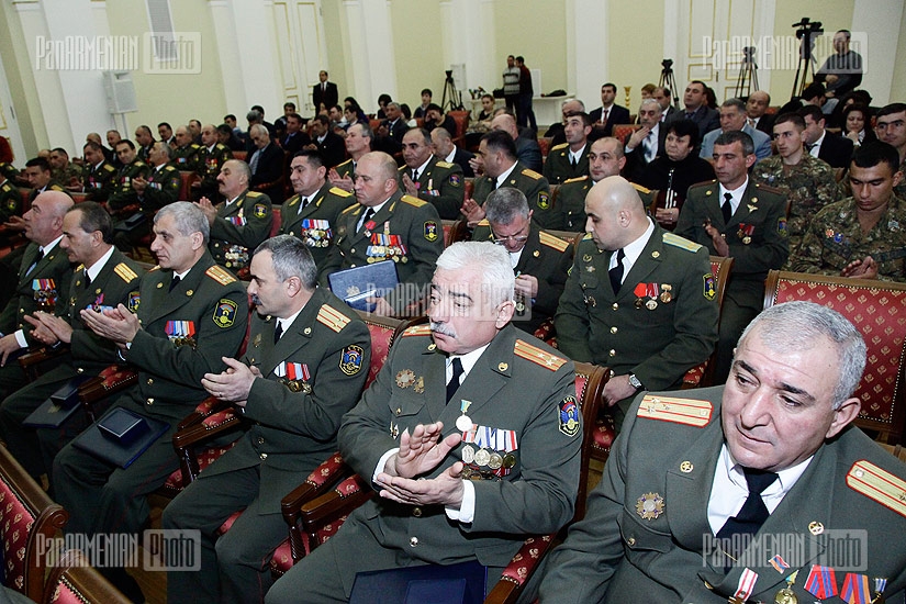 ՀՀ նախագահի նստավայրում ՀՀ բանակի 20-ամյակի կապակցությամբ տեղի ունեցավ պարգևատրման արարողություն