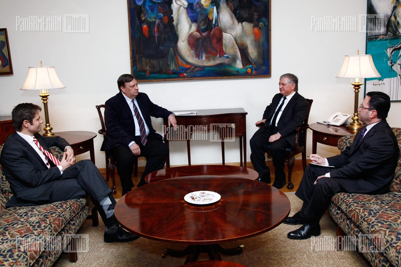 Глава МИД Армении Эдвард Налбандян встретился с новоназначенным главой ереванского офиса ОБСЕ Андреем Сорокиным