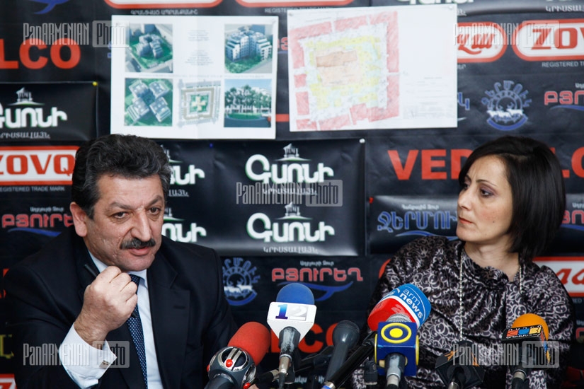 Press conference of people living at Sayat-Nova, Petrosyan, Nalbandyan and Tumanyan streets 