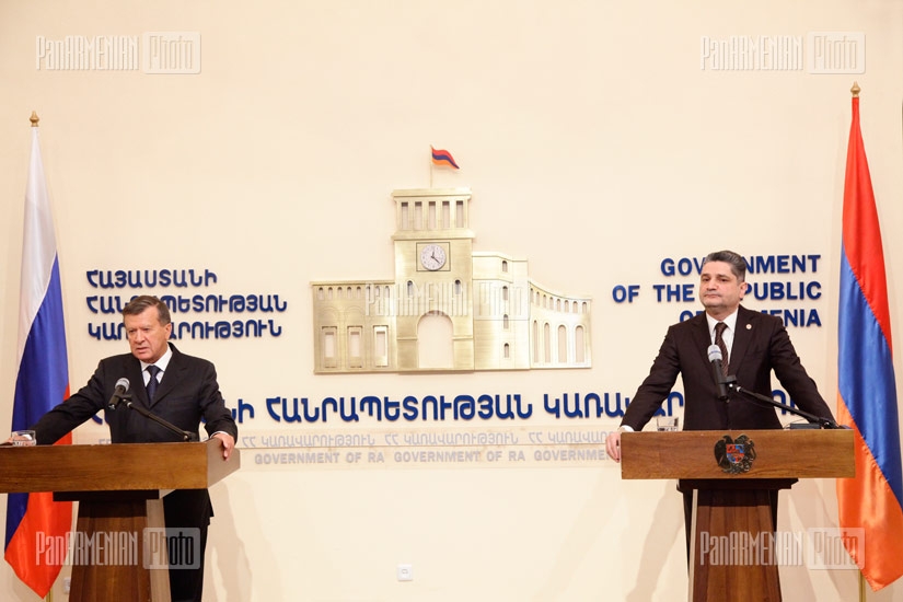 Mutual press conference of RA PM Tigran Sargsyan and First Deputy Prime Minister Viktor Zubkov 