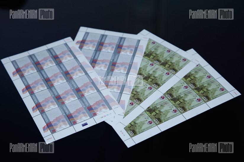 АйПост выпустил марки, посвященные 20-летию Вооруженных сил Армении