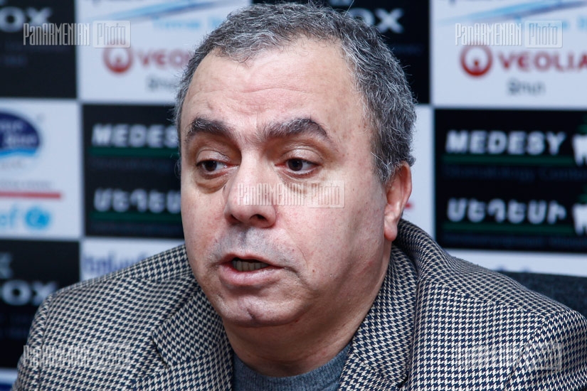 Пресс-конференция экс-премьера Армении Гранта Багратяна