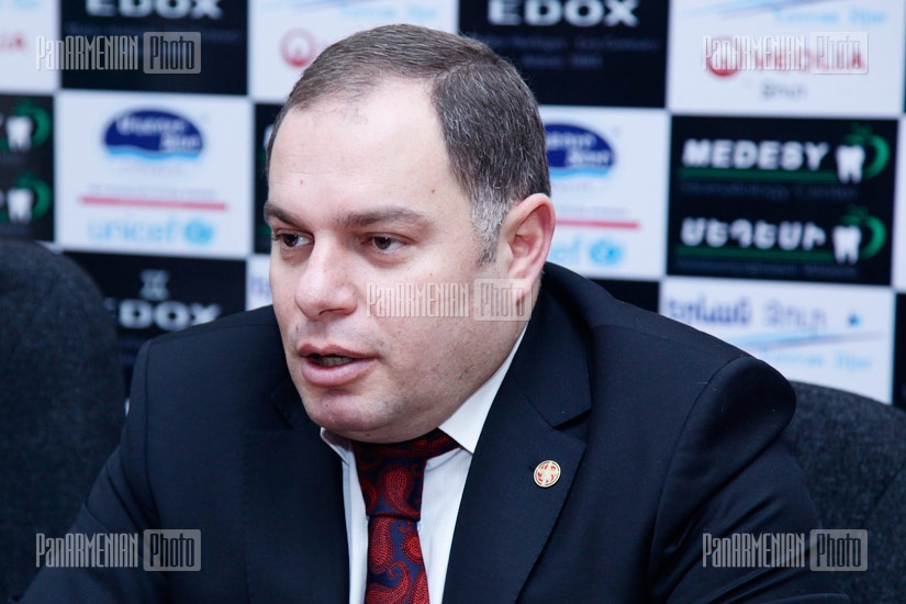 Press conference of Heritage MP Larisa Alaverdyan and RPA MP Hovhannes Sahakyan