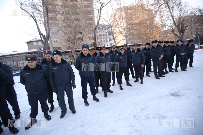 Activists occupy the construction sites in Mashtots park