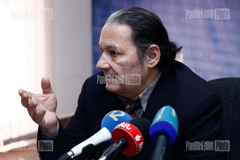 Press conference of the head of the “Sociometer” research center Aharon Adibekyan