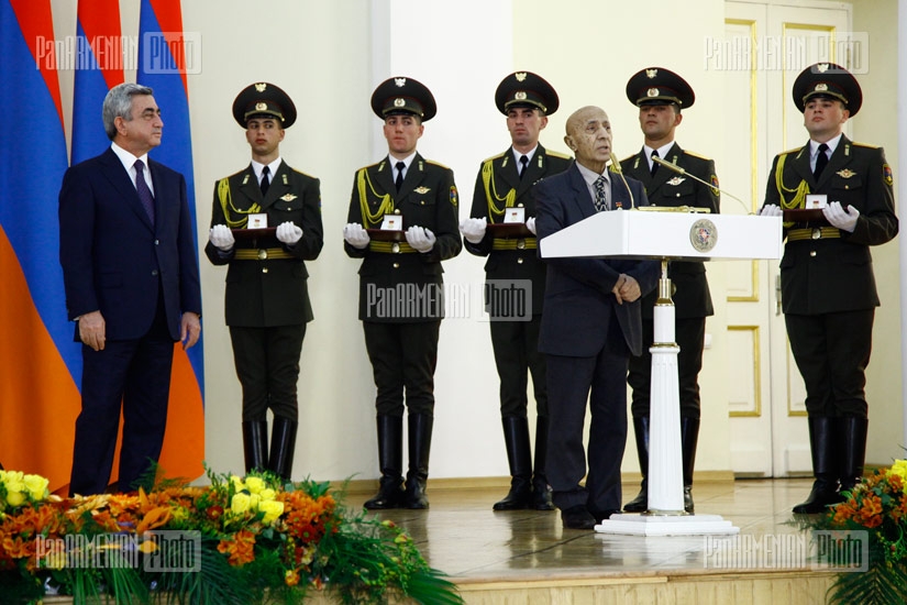 ՀՀ Նախագահ Սերժ Սարգսյանը հանձնեց 2011-ի պետական պարգևները