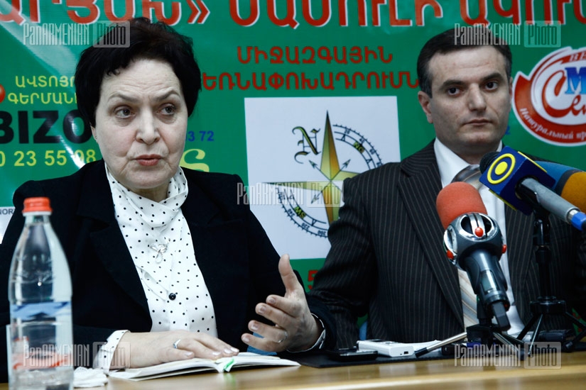 Press conference of Heritage MP Larisa Alaverdyan and republican Artak Zakaryan