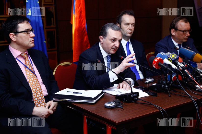 Briefing of Armenia-EU negotiating delegation heads