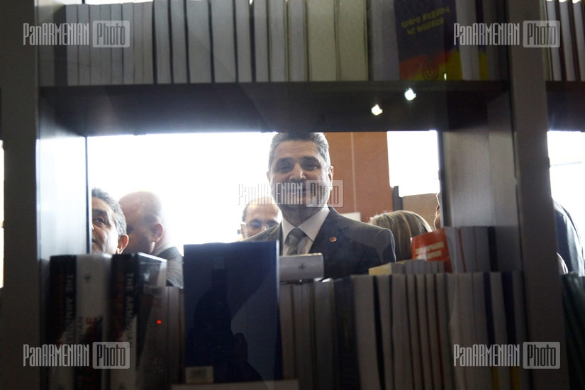 ՀՀ վարչապետ Տիգրան Սարգսյանը ներկա գտնվեց  Զանգակ գրատուն գրախանութի բացմանը
