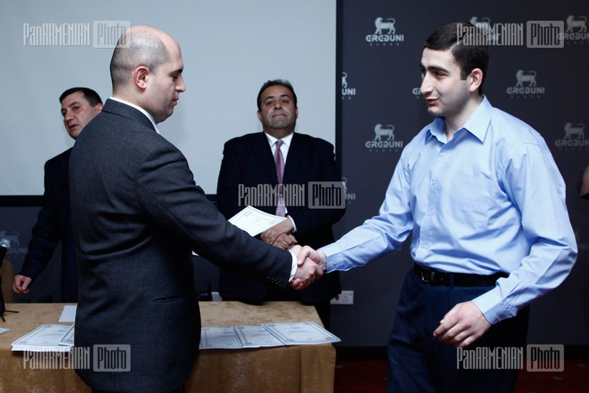 ՀՀ ԿԳ նախարարությունը և “Տաշիր” բարեգործական հիմնադրամը տրամադրեցին ուսանողական կրթաթոշակներ