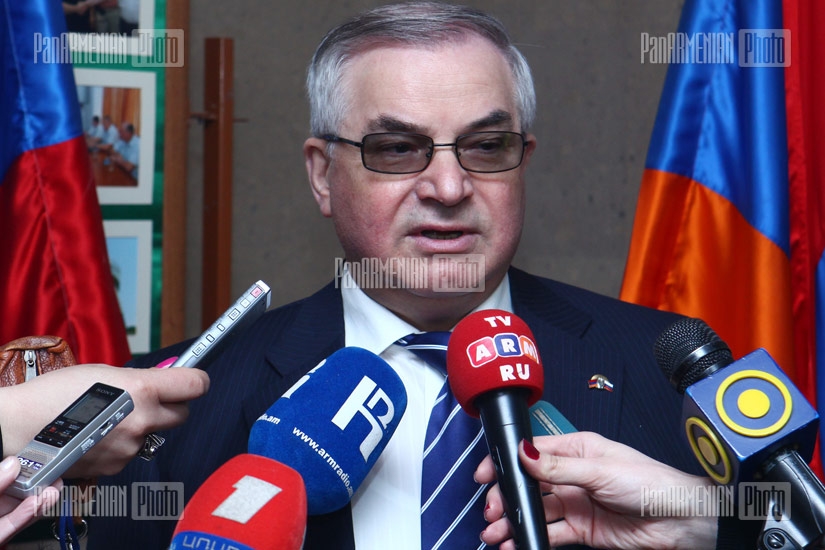 Meeting between RA Minister of Economy Tigran Davtyan and head of 