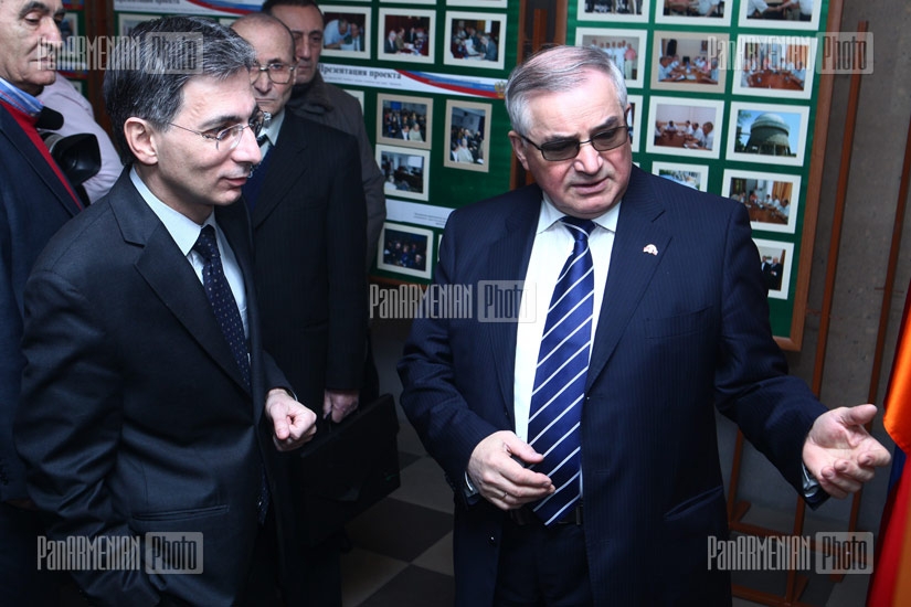 Meeting between RA Minister of Economy Tigran Davtyan and head of Rossotrudnichestvo Armenian representation Viktor Krivopuskov