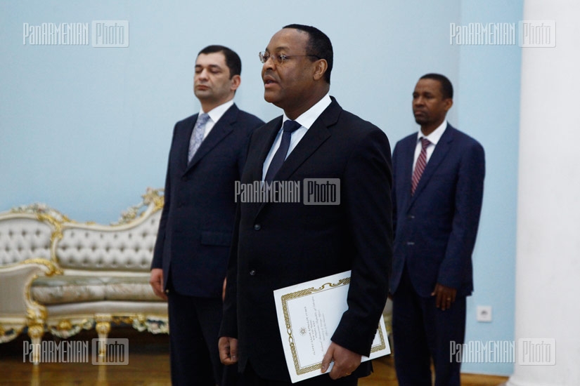 Новоназначенный посол Эфиопии в РА вручил верительные грамоты президенту Армении