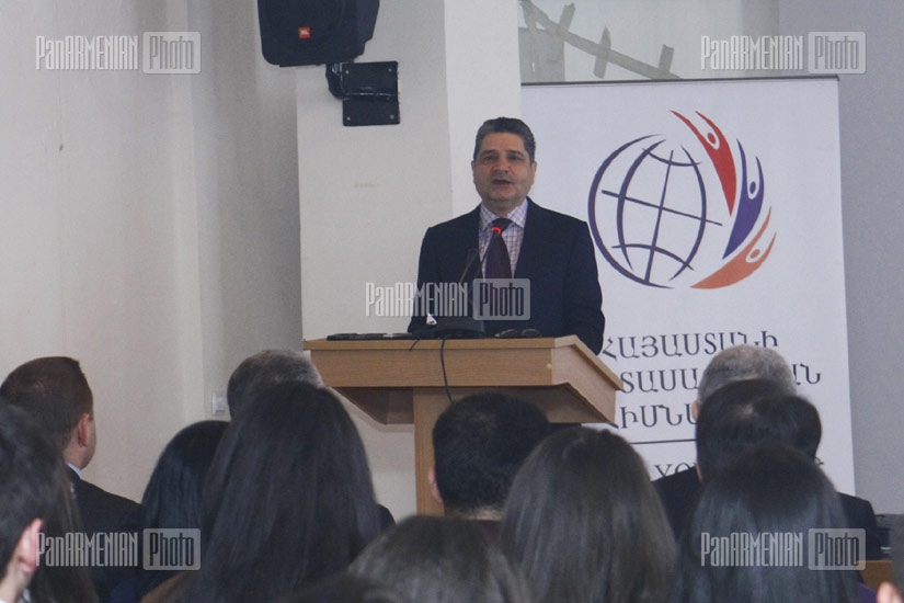 RA PM Tigran Sargsyan participates in Economic Forum held in Tsaghkadzor