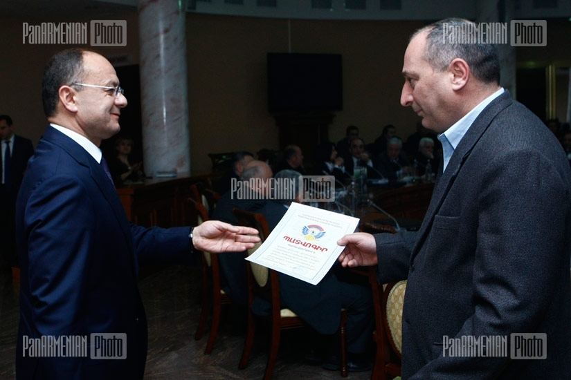RA Minister of Defense receives participants of Pages of History and Culture project