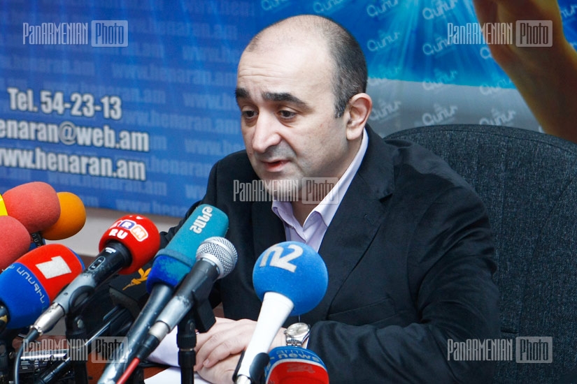 Press conference of Armenia's Medicine Producers and Importers Union chairman Samvel Zakaryan