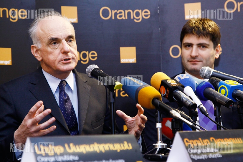 Orange Արմենիայի գլխավոր տնօրեն Բրունո Դյութուայի և MegaFon-ի Կորպորատիվ կոմունիկացիաների բաժնի ղեկավար Կարեն Ասոյանի համատեղ մամլո ասուլիսը