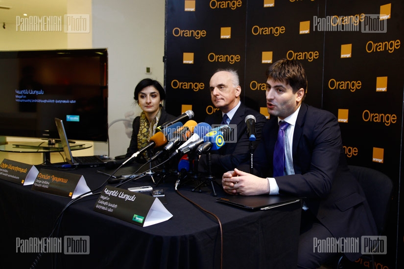 Press conference of Orange Armenia CEO Bruno Duthoit and MegaFon's Corporate Communications Manager Karen Asoyan 