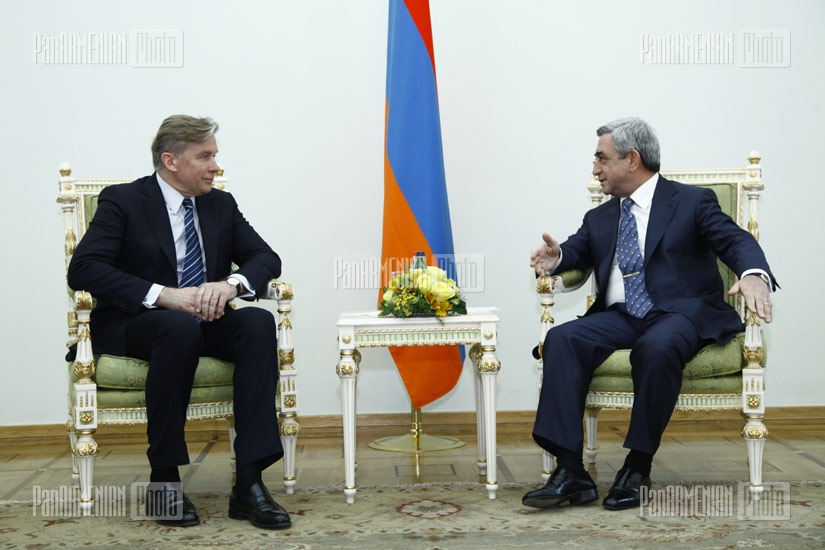 RA President Serzh Sargsyan receives FM of Lithuania Audronius Azubalis