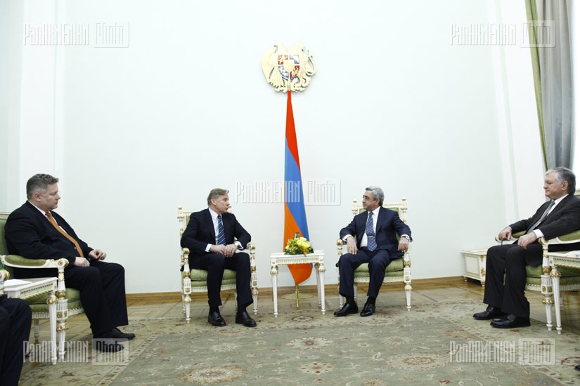 RA President Serzh Sargsyan receives FM of Lithuania Audronius Azubalis