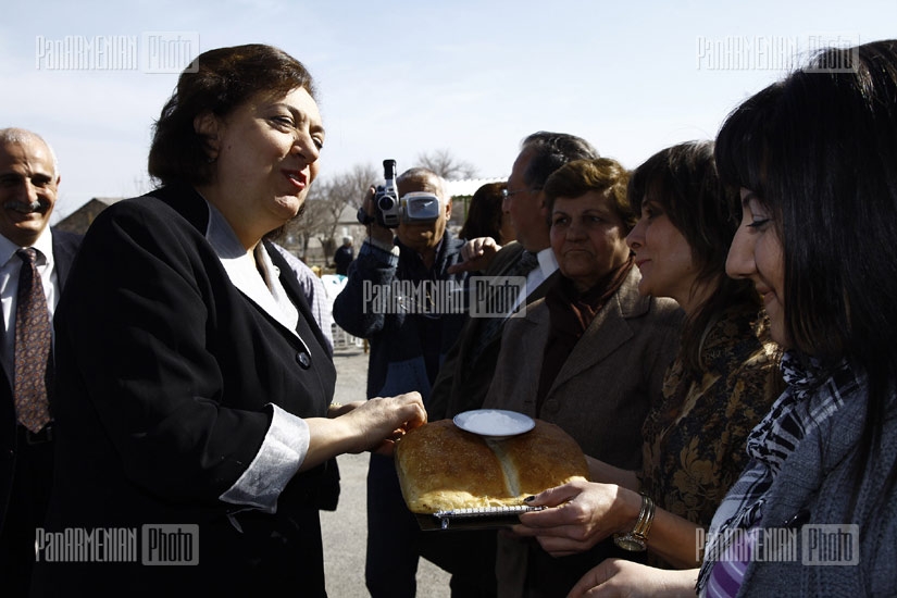 RA Diaspora Minister Hranush Hakobyan visits Darbnik village of Iraqi-Armenians 