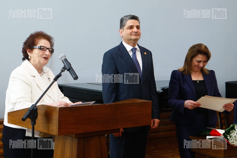 Women council by Prime Minister holds a session