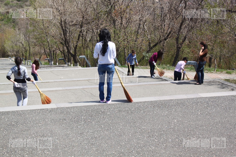 RA Ministry of Diaspora participates in the cleaning day