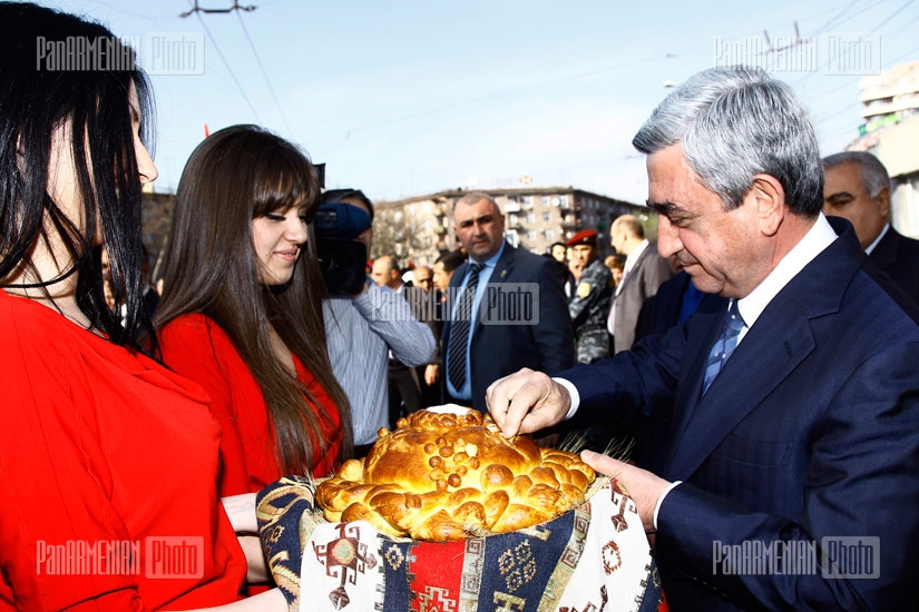 RPA President Serzh Sargsyan meets with residents of Arabkir district