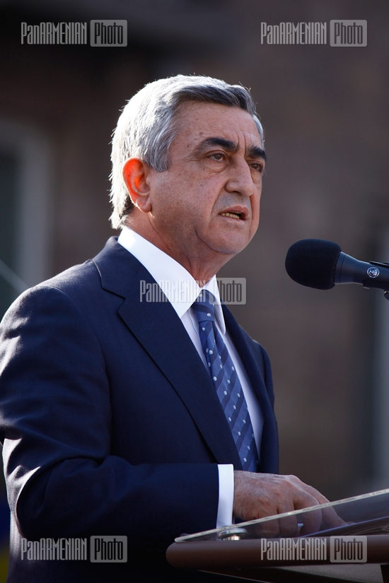 RPA President Serzh Sargsyan meets with residents of Arabkir district