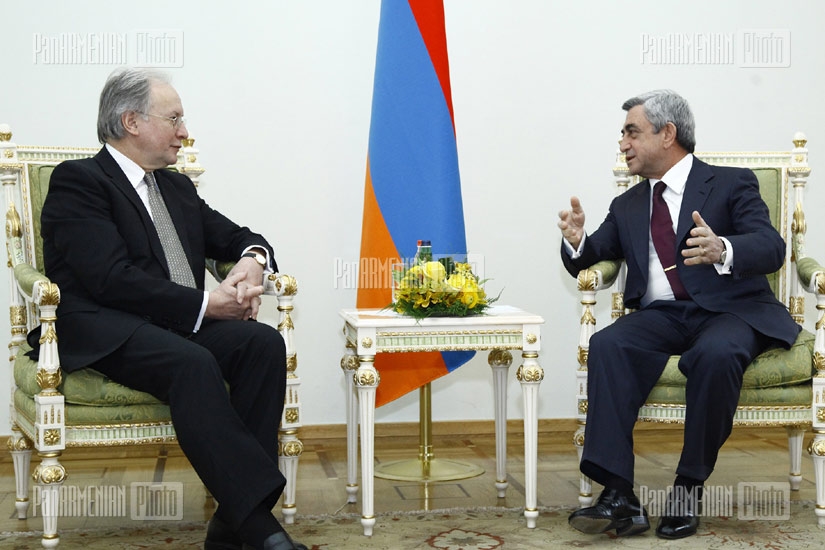 Президент Армении Серж Саркисян встретился с главой МИД Белорусии Сергеем Мартыновым