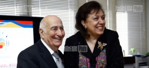 RA Minister of Diaspora Hranush Hakobyan receives grandson of famous patron Alexander Mantashyants