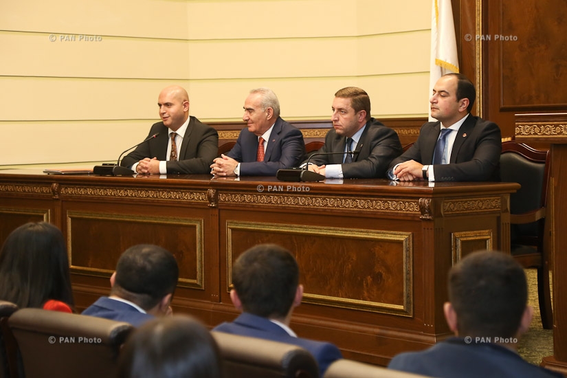 Launch of training courses at RPA's Andranik Margaryan political school