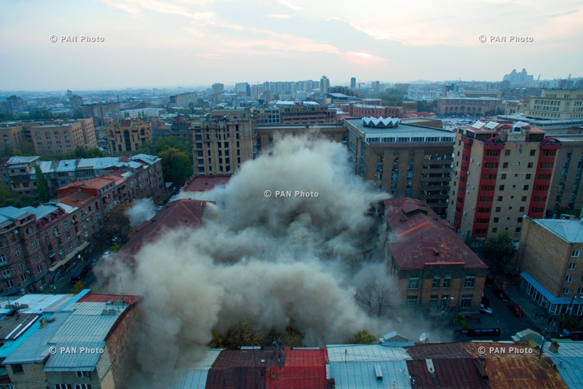 Взрыв здания первой типографии в Ереване 