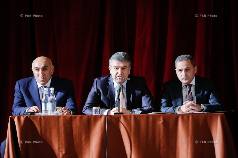 Armenian Prime Minister Karen Karapetyan meets with community leaders of Syunik Province in Goris