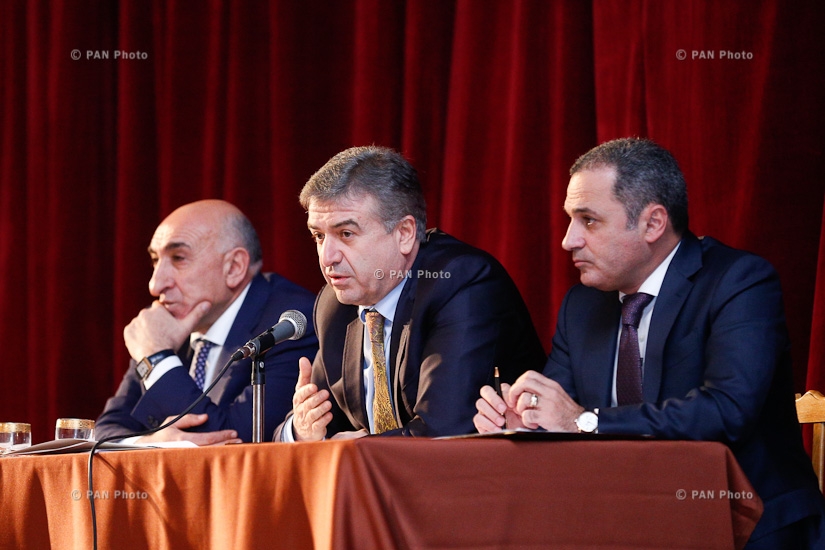 Armenian Prime Minister Karen Karapetyan meets with community leaders of Syunik Province in Goris